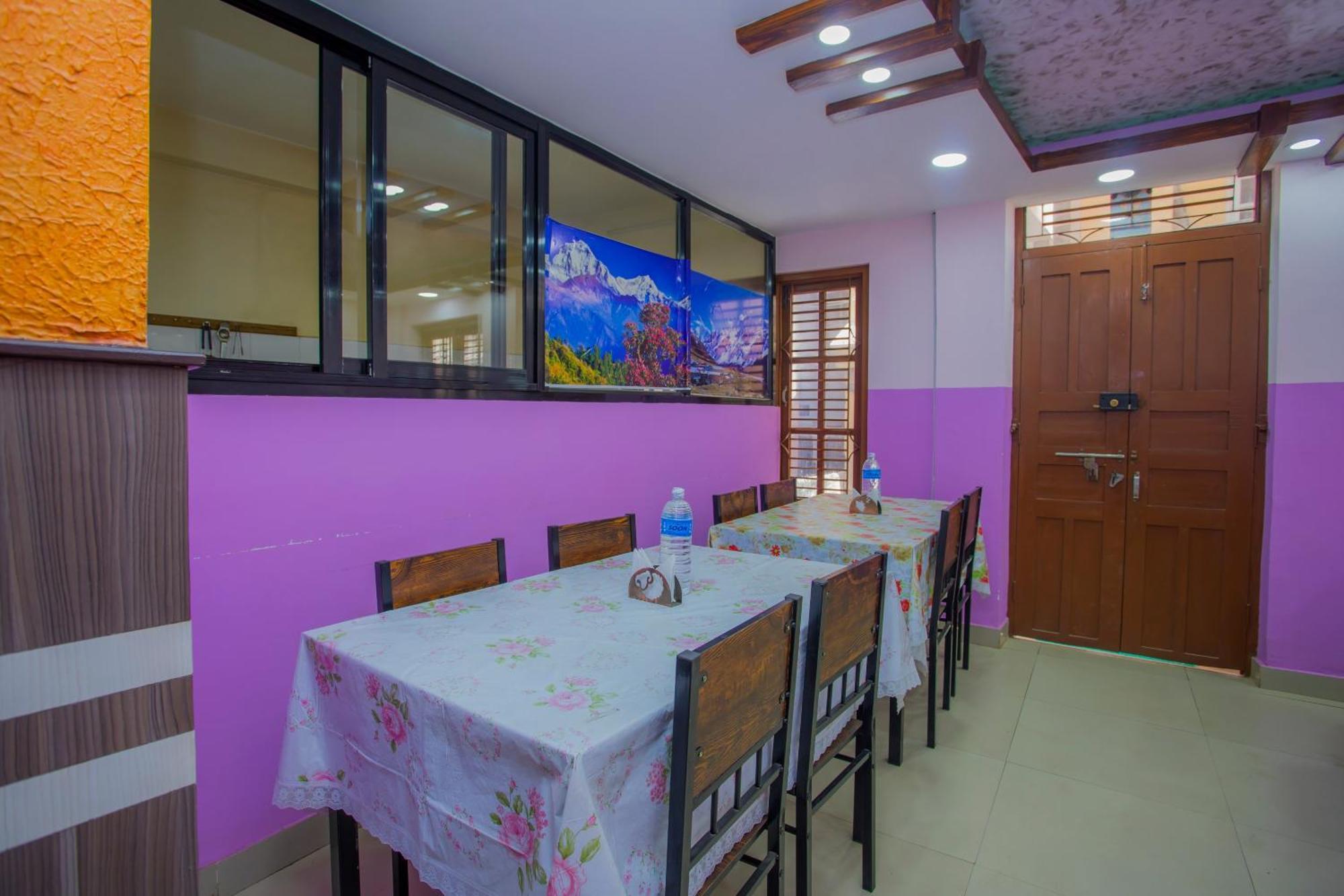Oyo 297 Hotel Aayam Катманду Екстер'єр фото